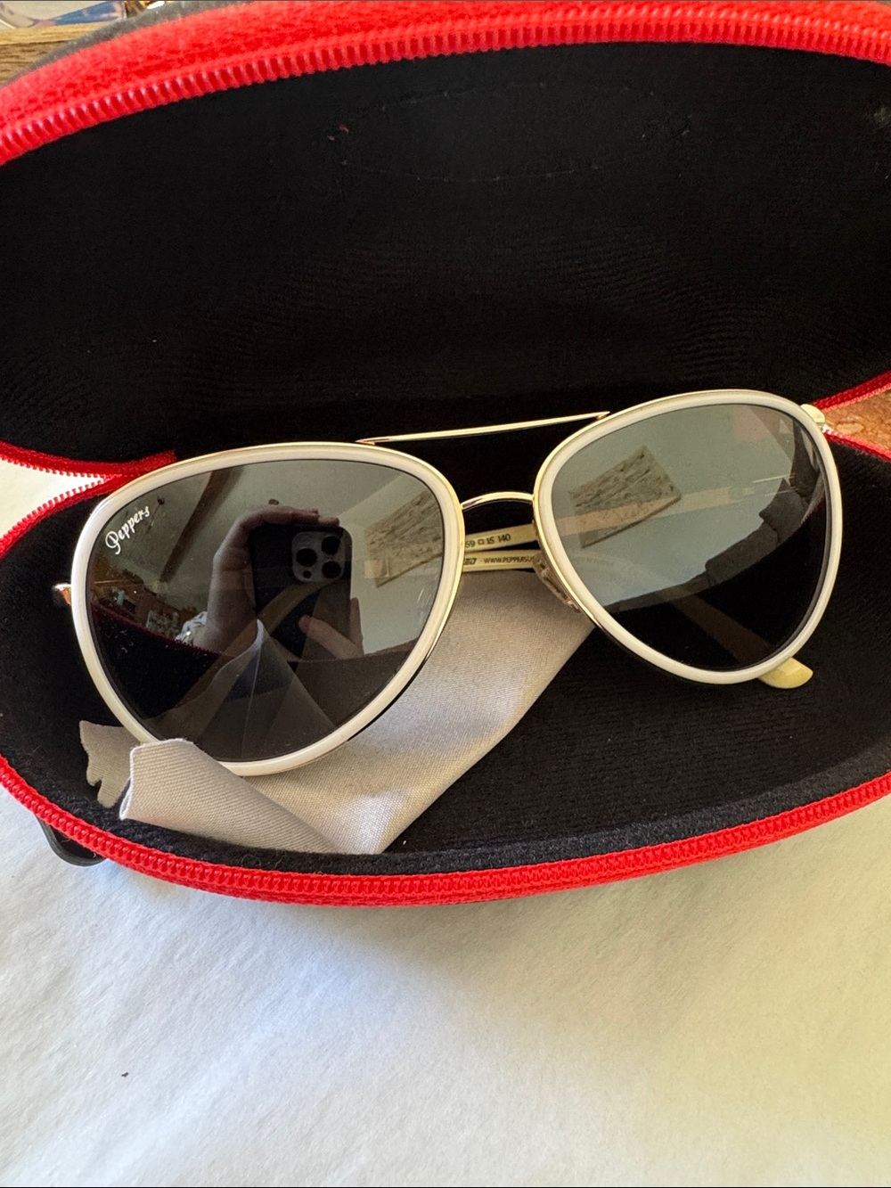 Peppers Aviator Sunglasses - White Frame with Black Lenses
